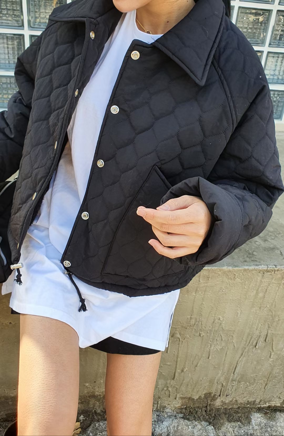 黑色
