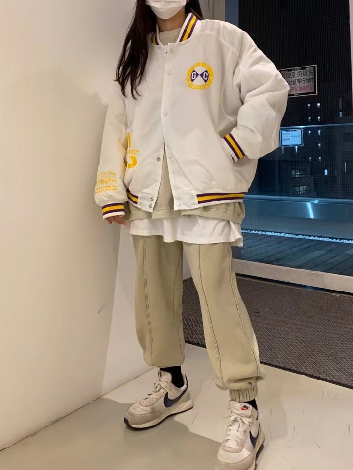 白色