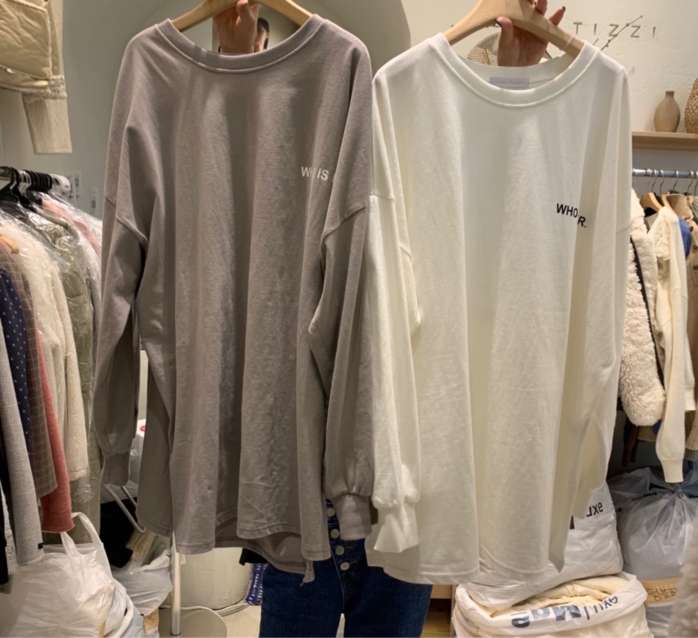 灰色