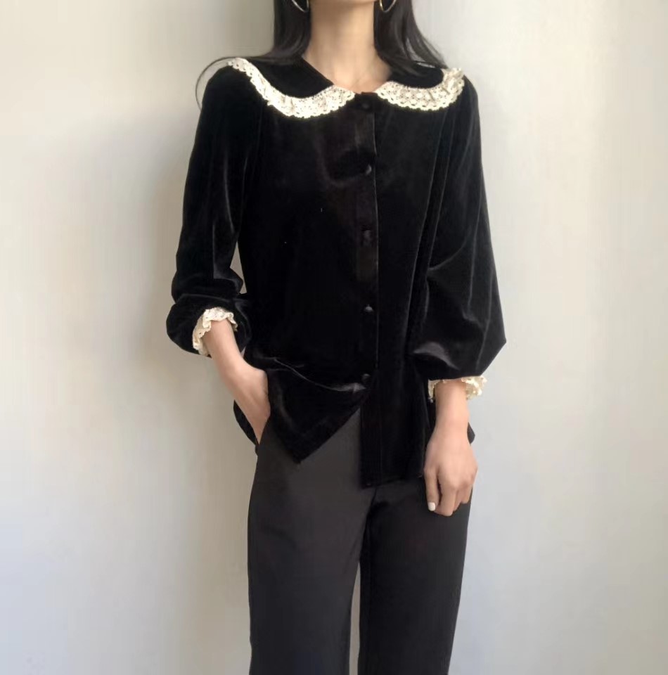 黑色