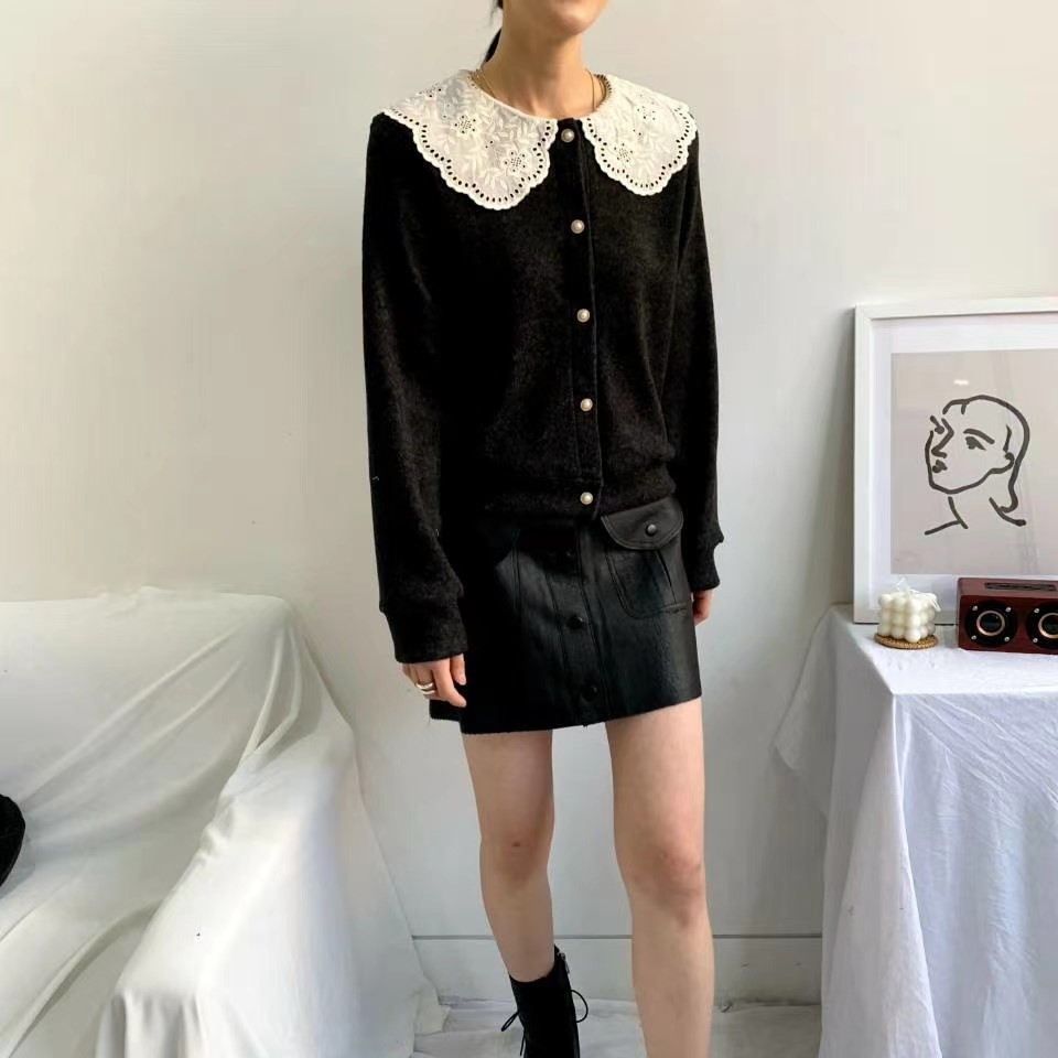 黑色