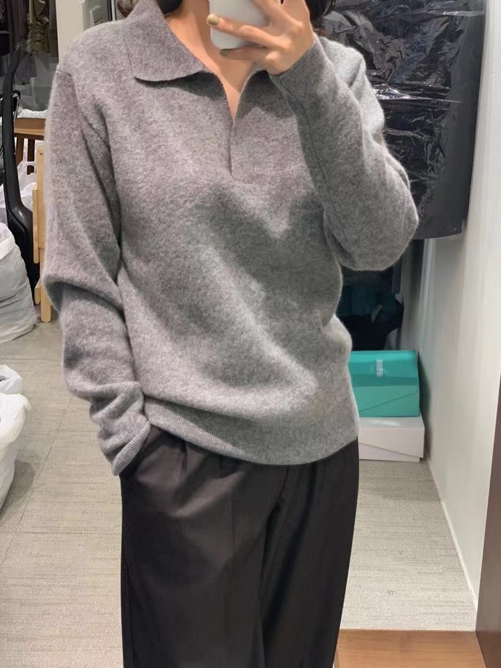 灰色