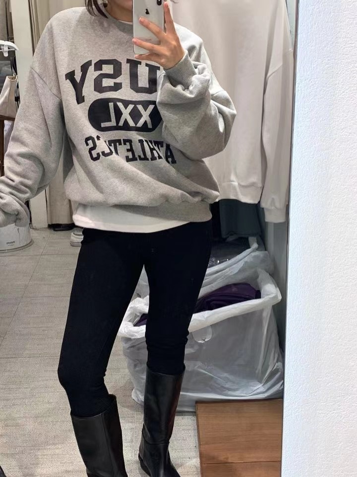 灰色