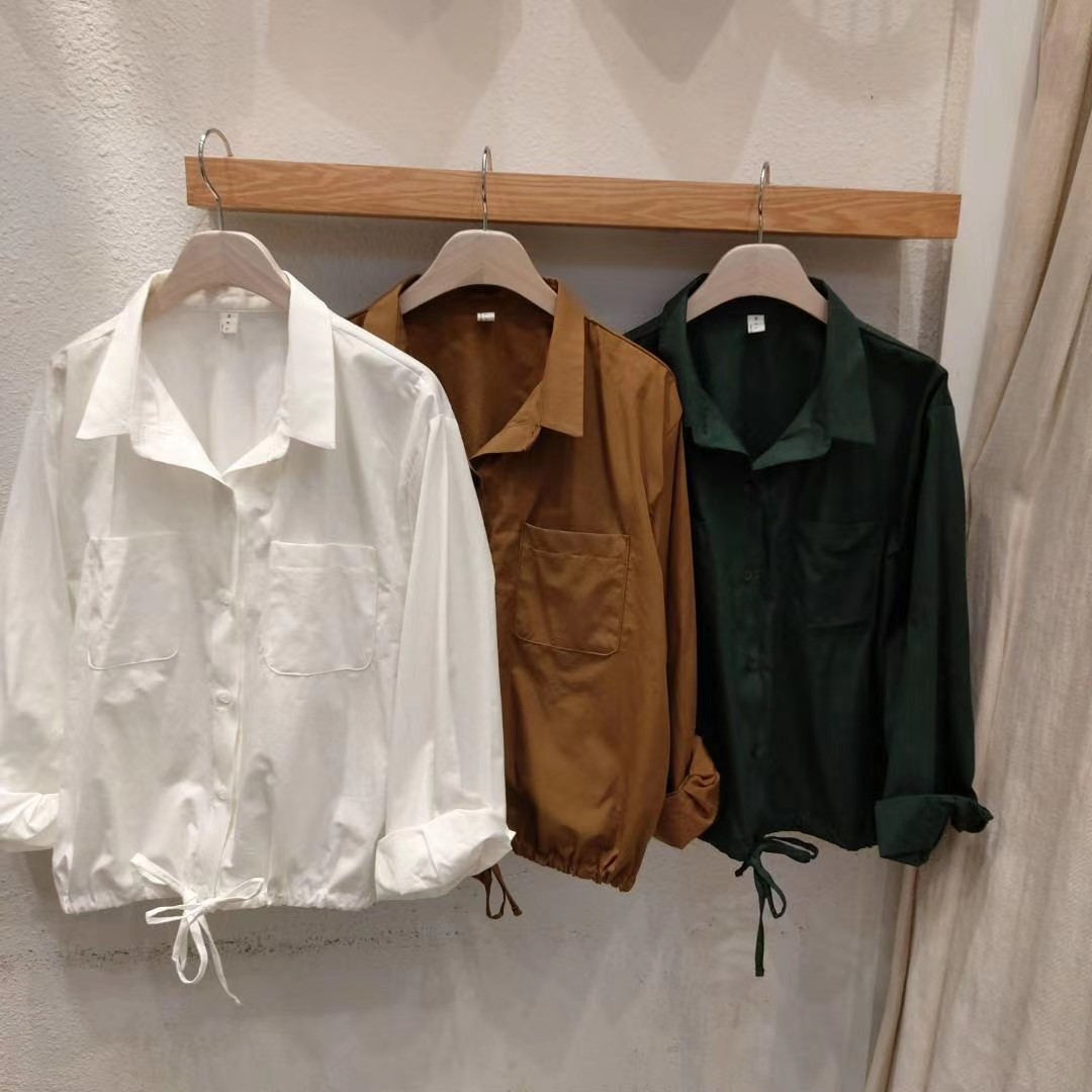 深棕色