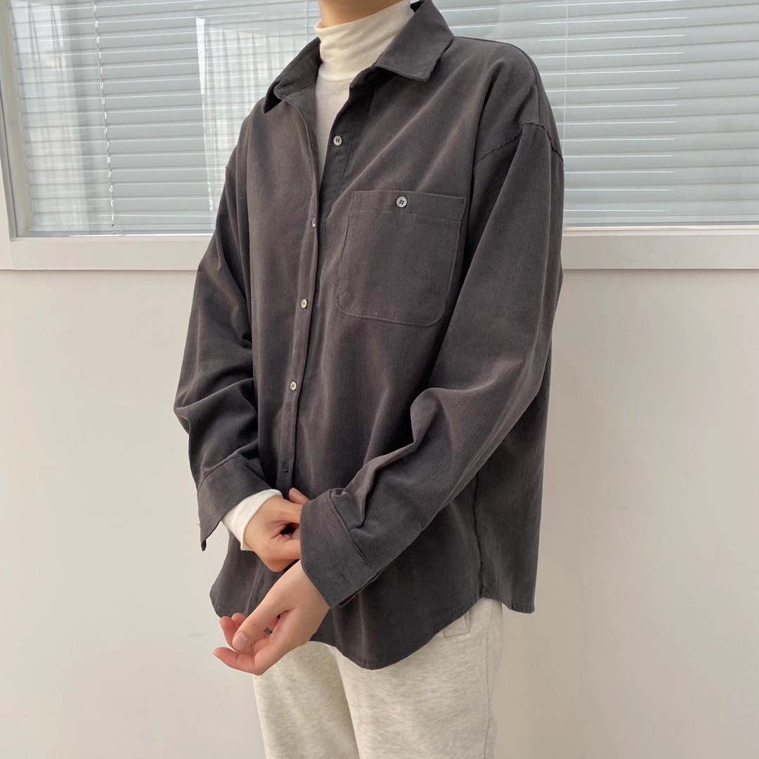 灰色
