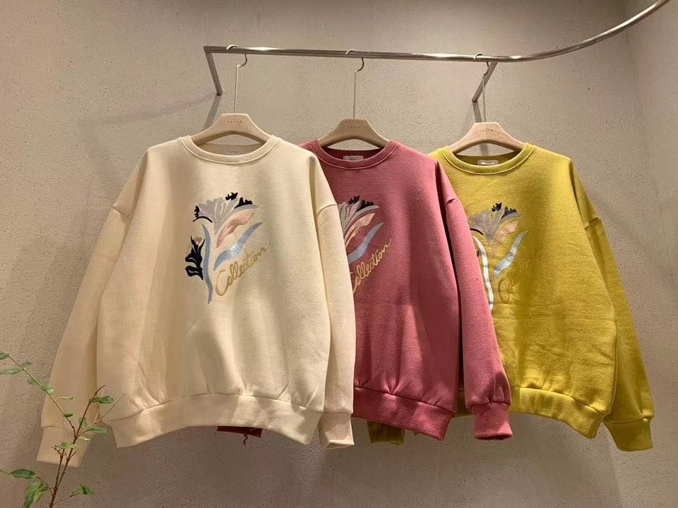粉红色