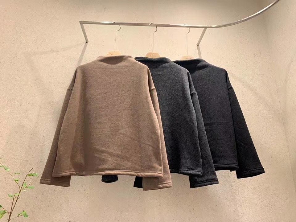 深棕色