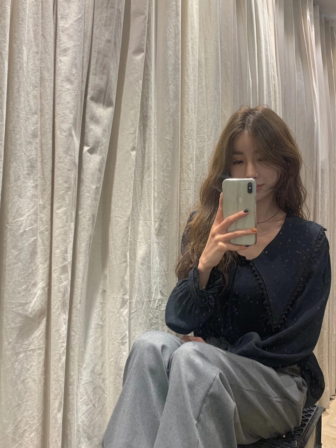 黑色
