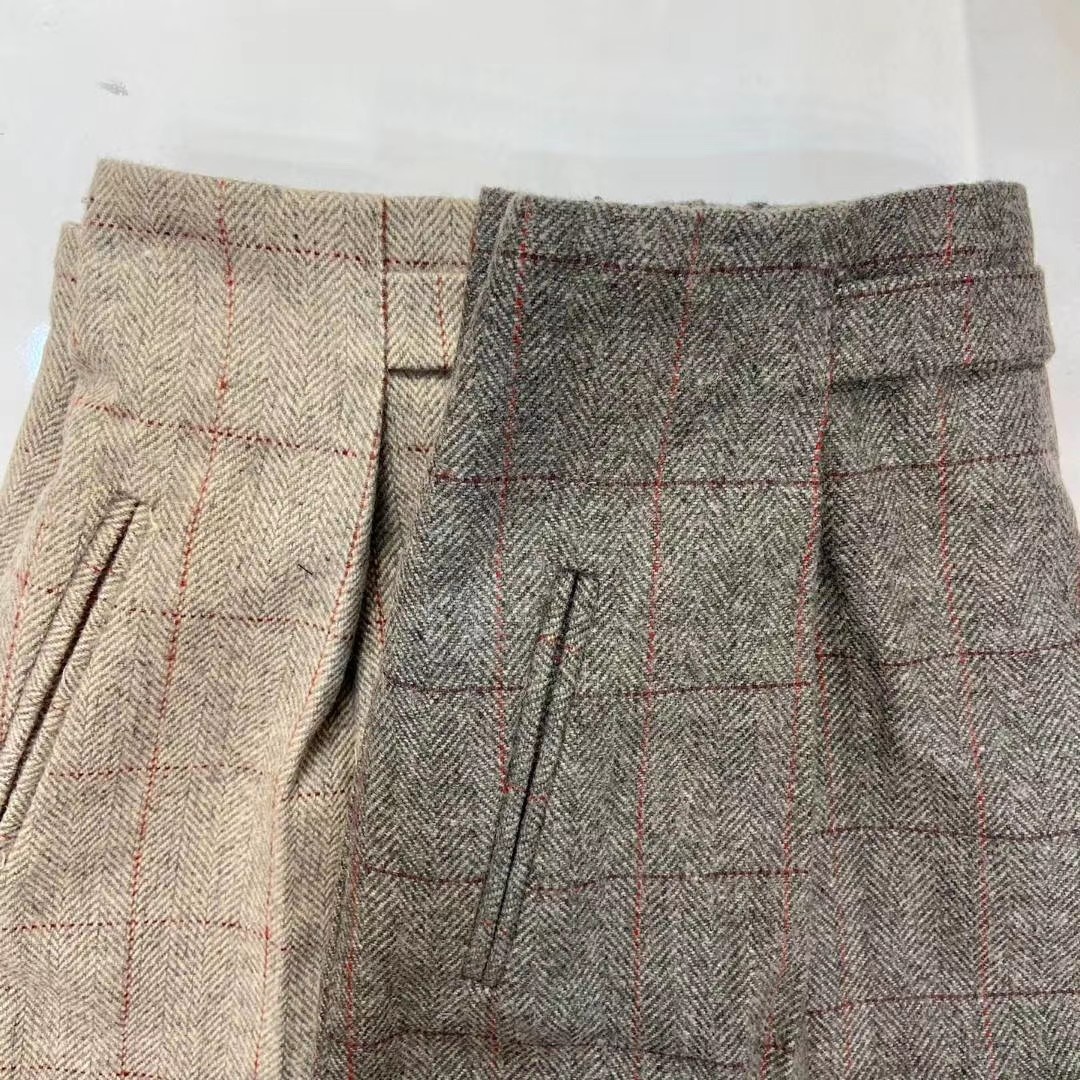 深灰