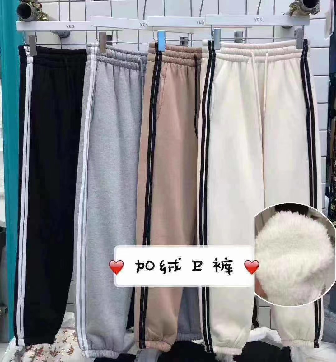 灰色