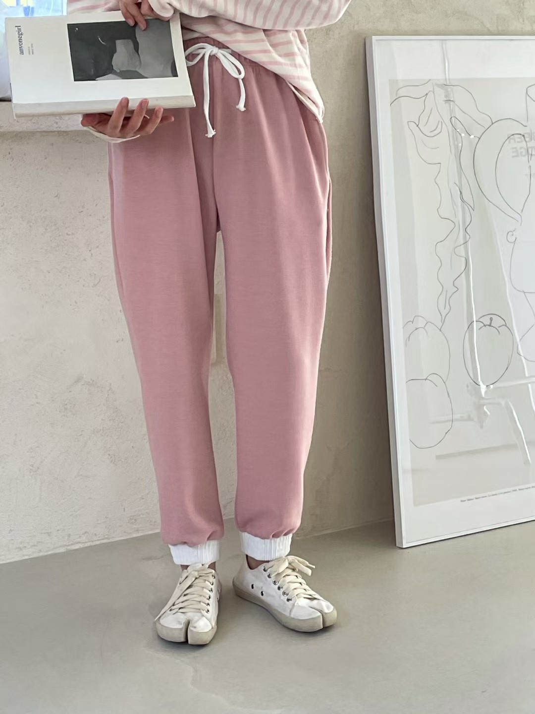 粉红色