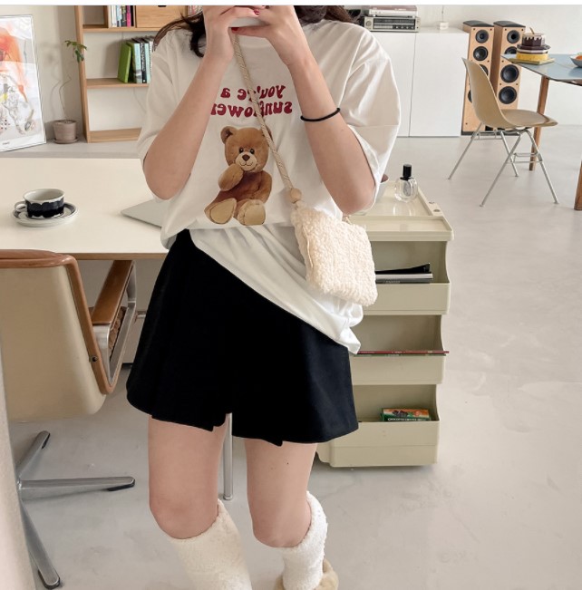 黑色