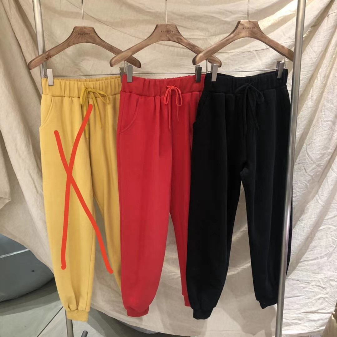 红色