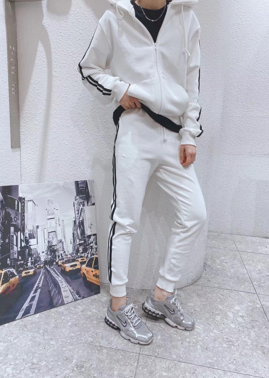 白色