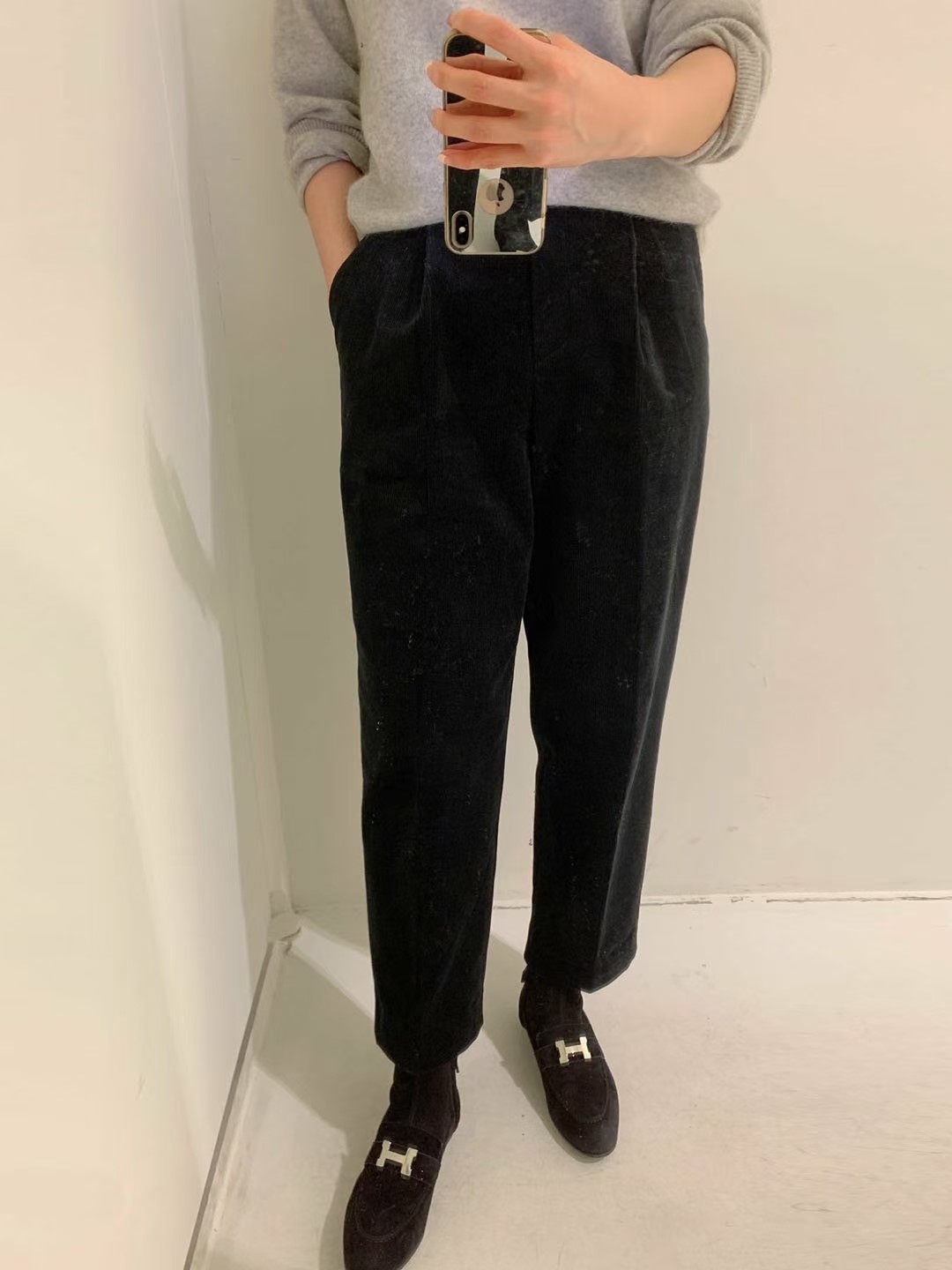 黑色