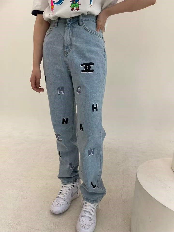 蓝色