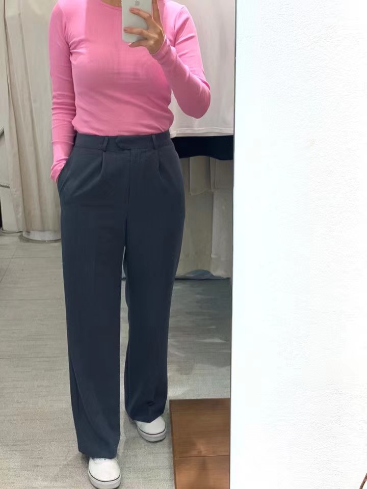 黄色