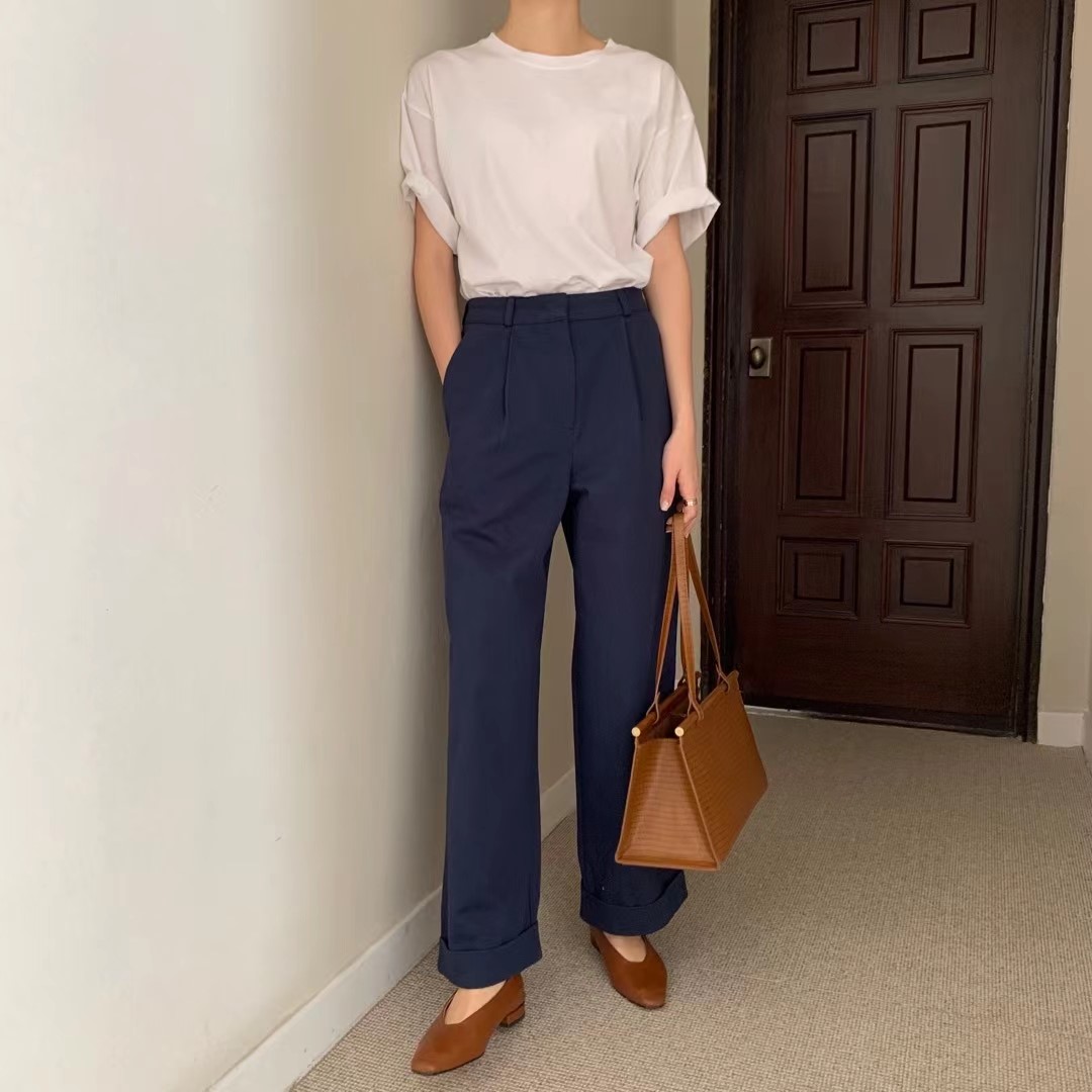 藏蓝色