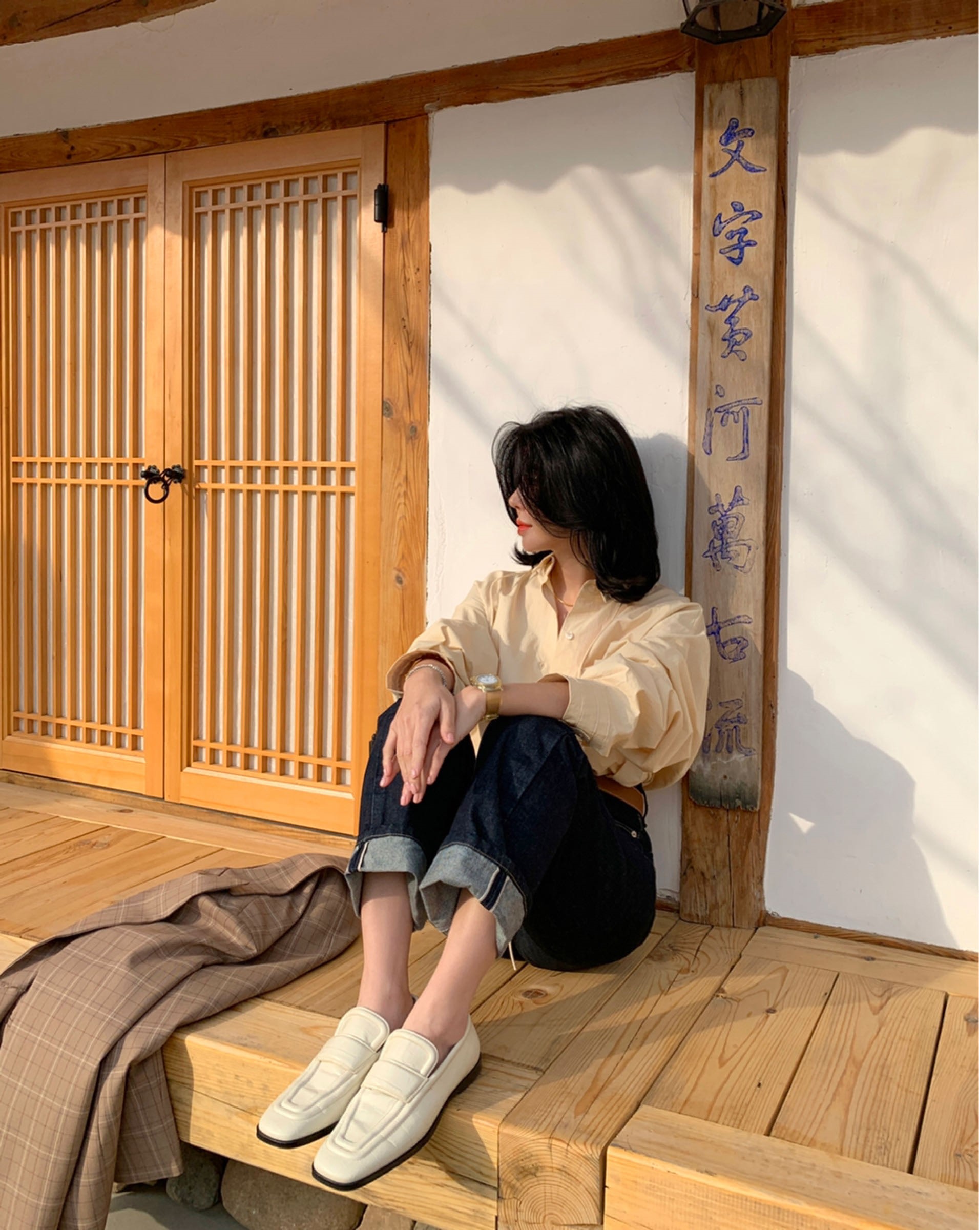 藏蓝色