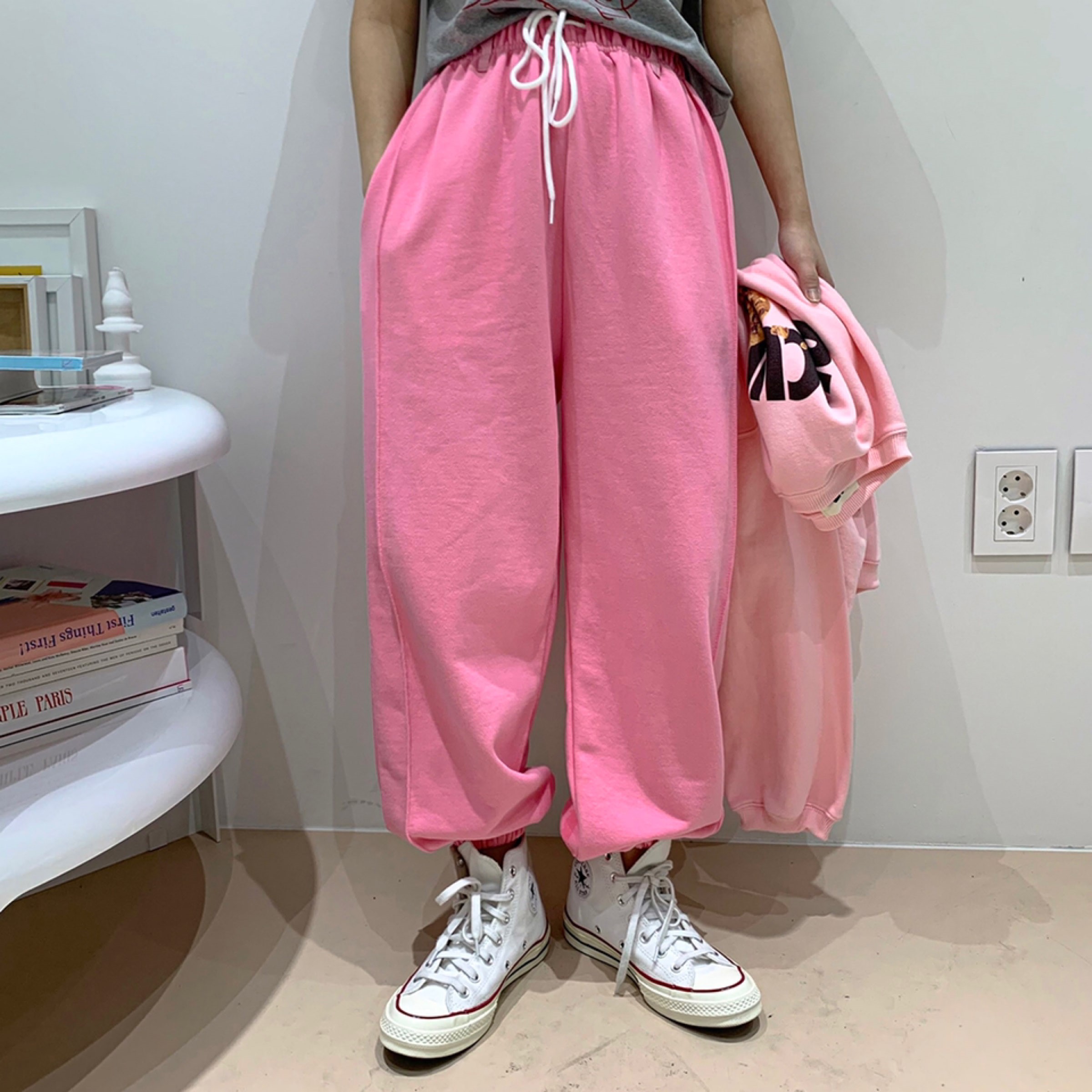 粉红色