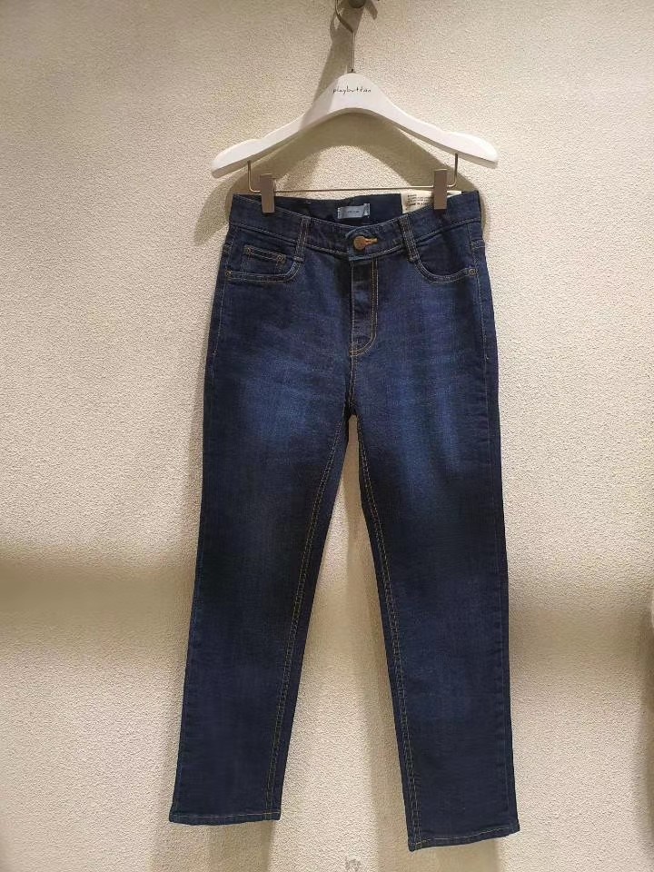 蓝色