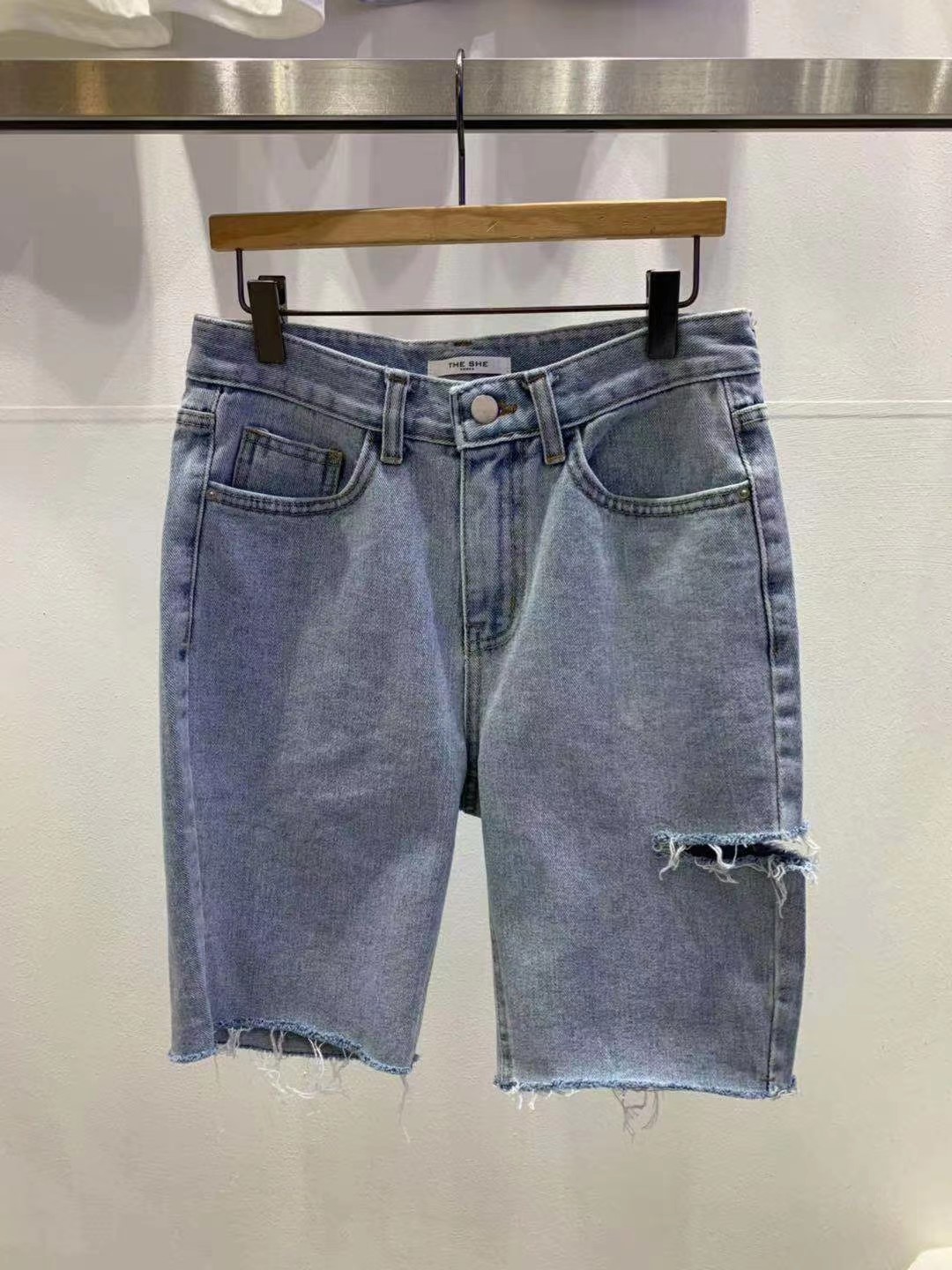 蓝色