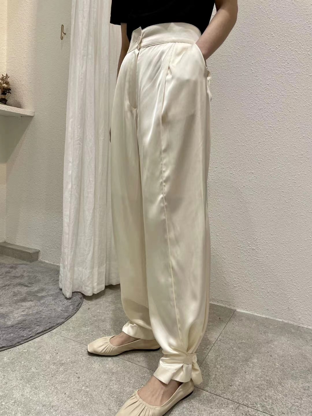 白色