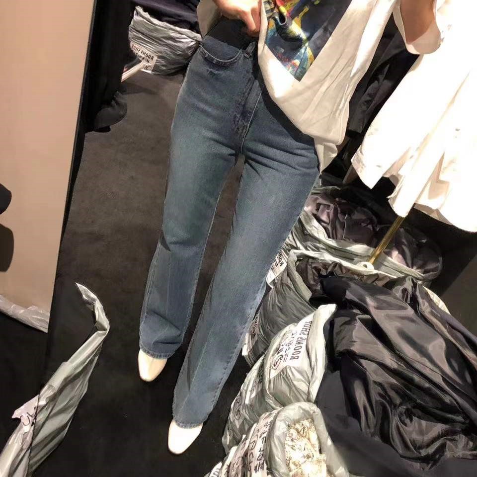 蓝色