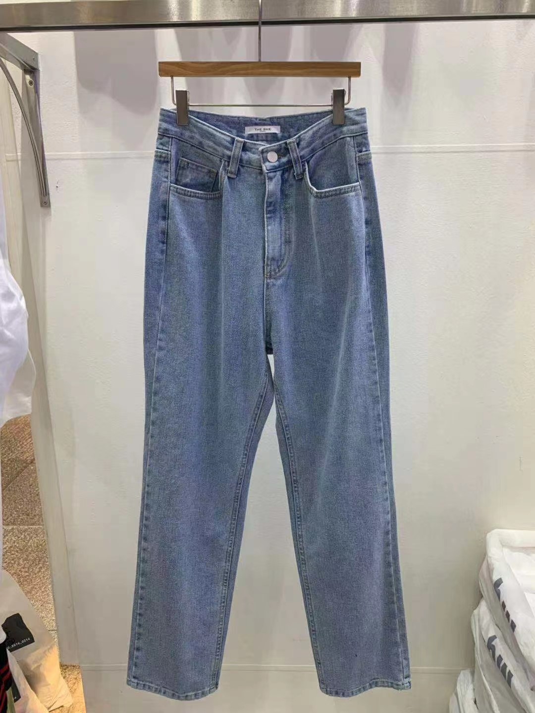 蓝色