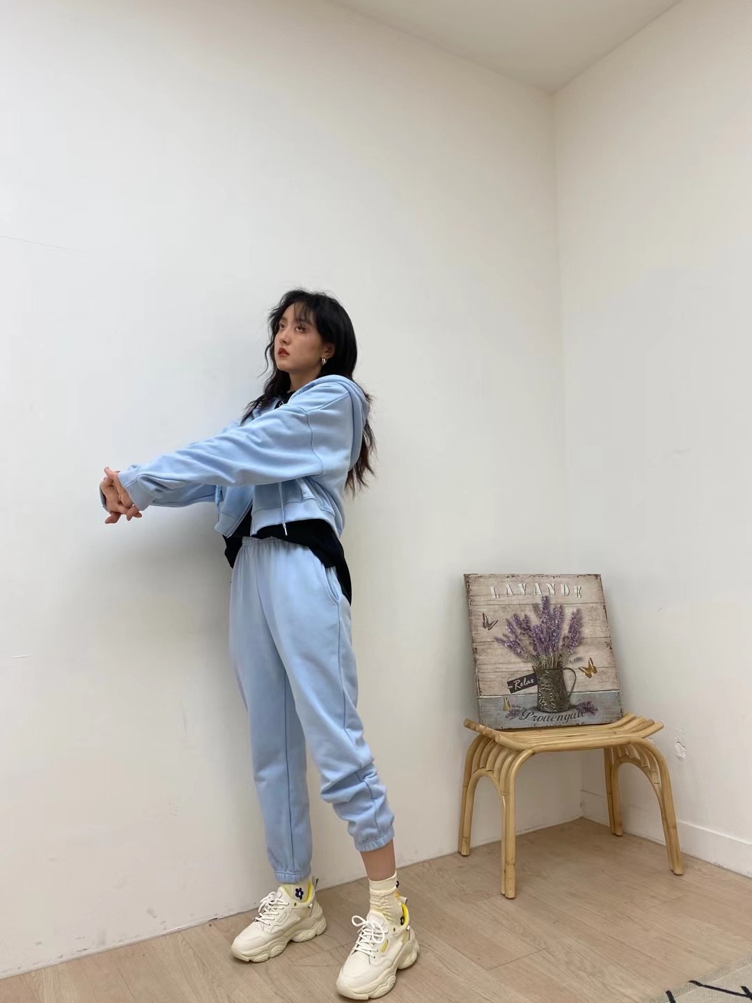 蓝色