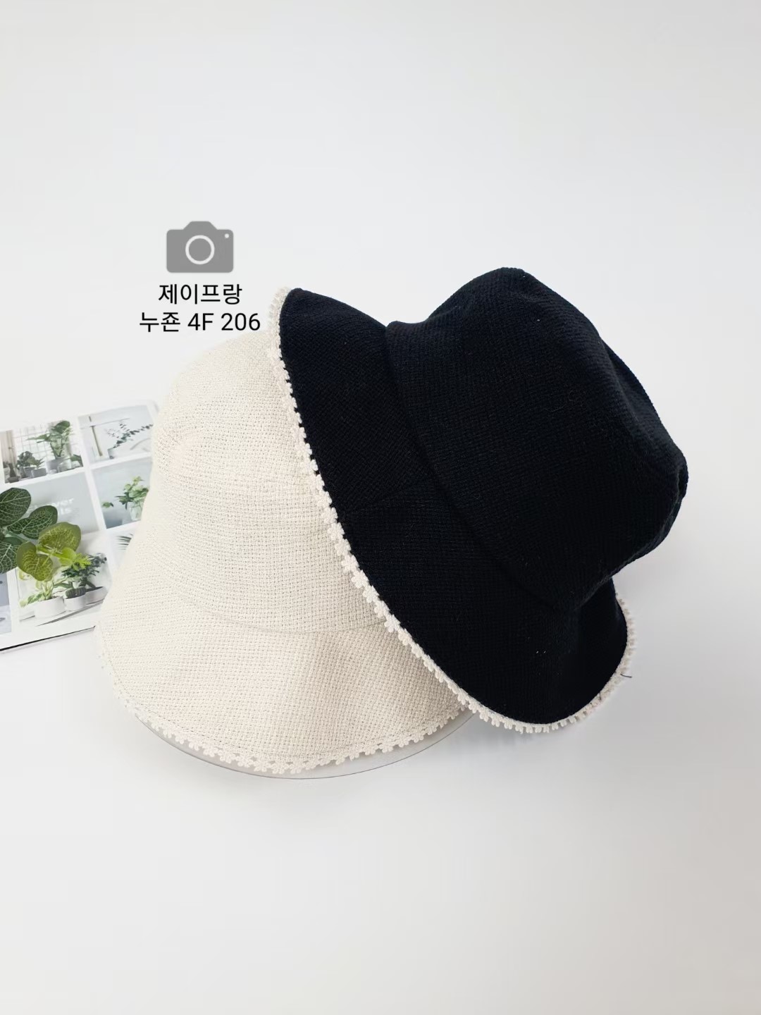 白色