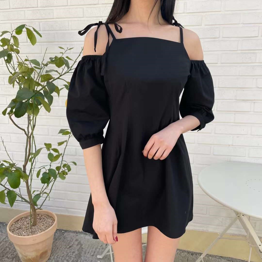 黑色