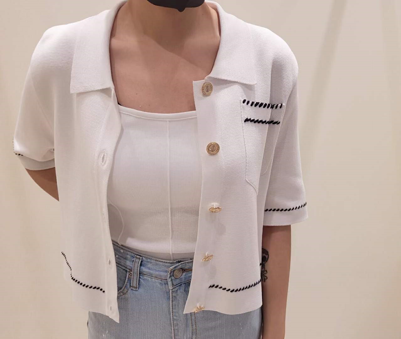白色
