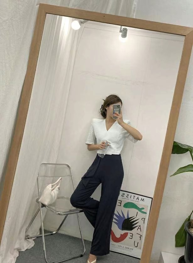 白色