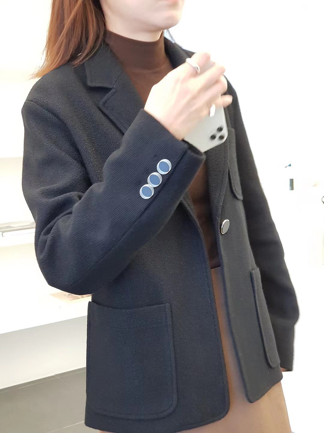 深棕色