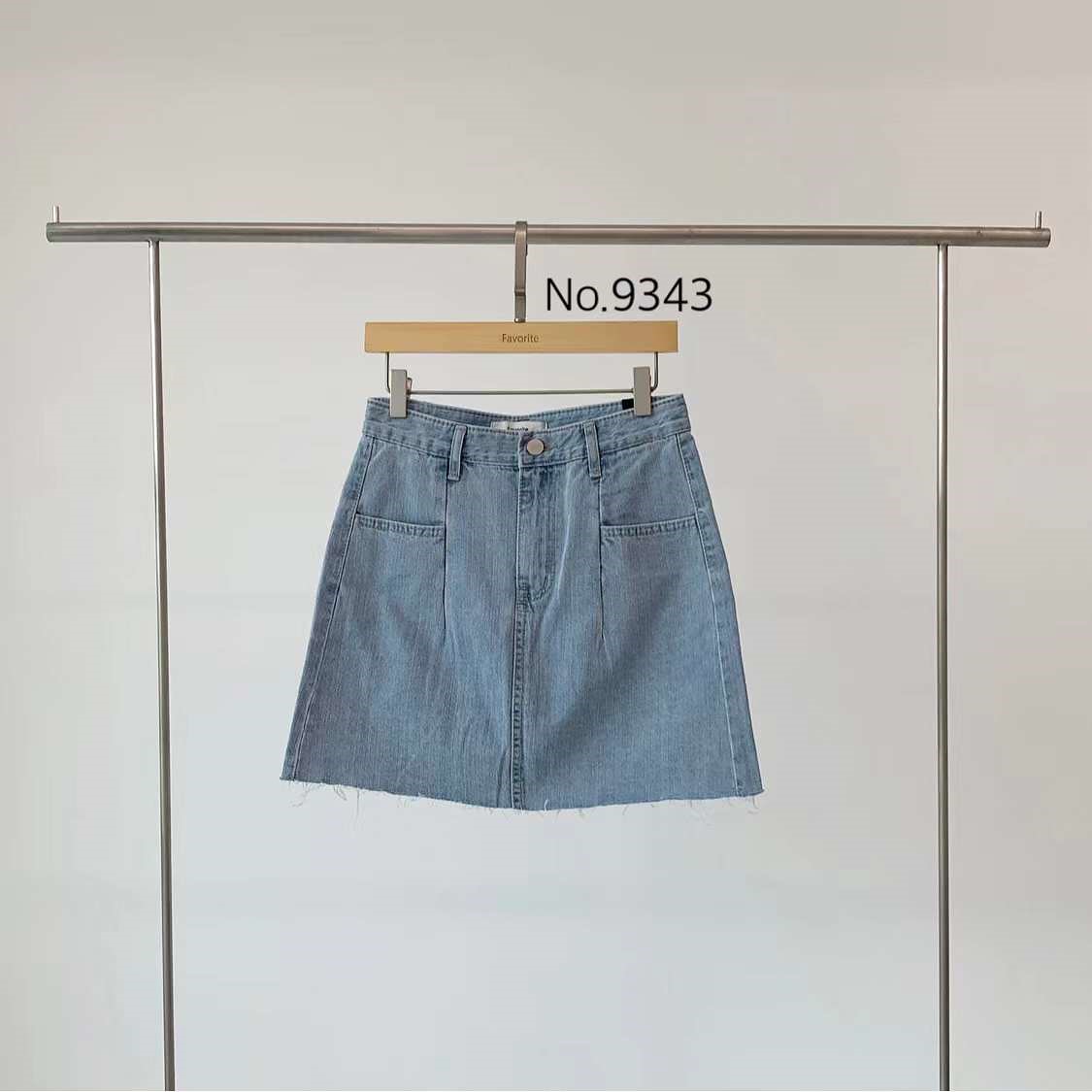 蓝色