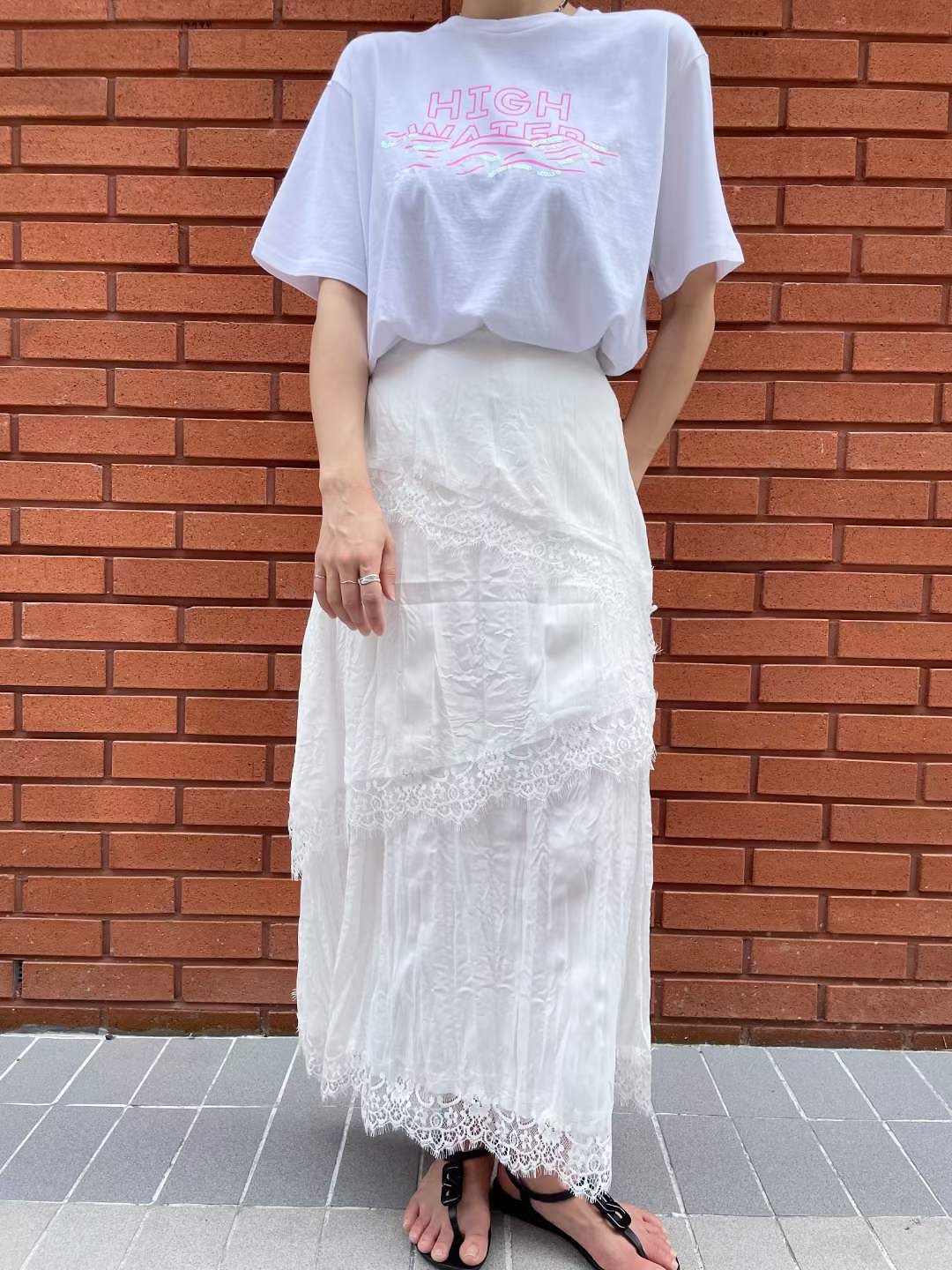 白色
