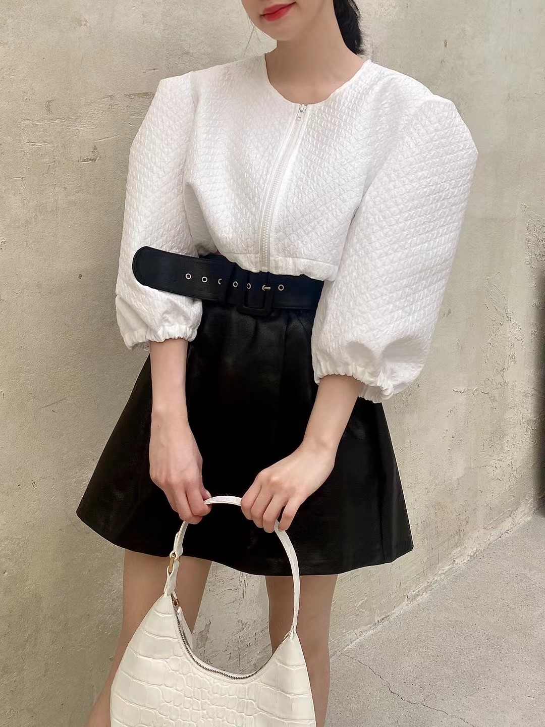 白色
