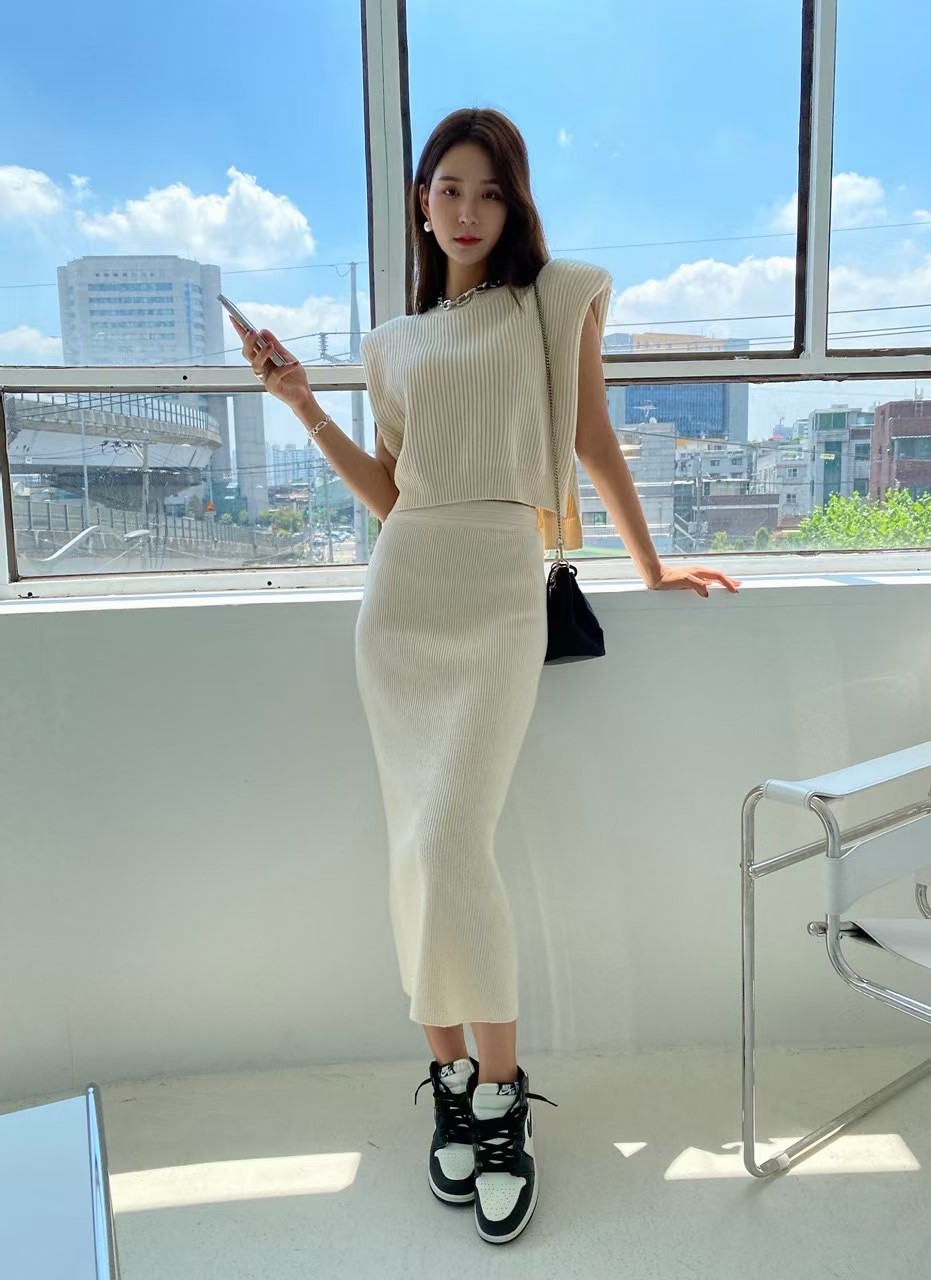 黄色