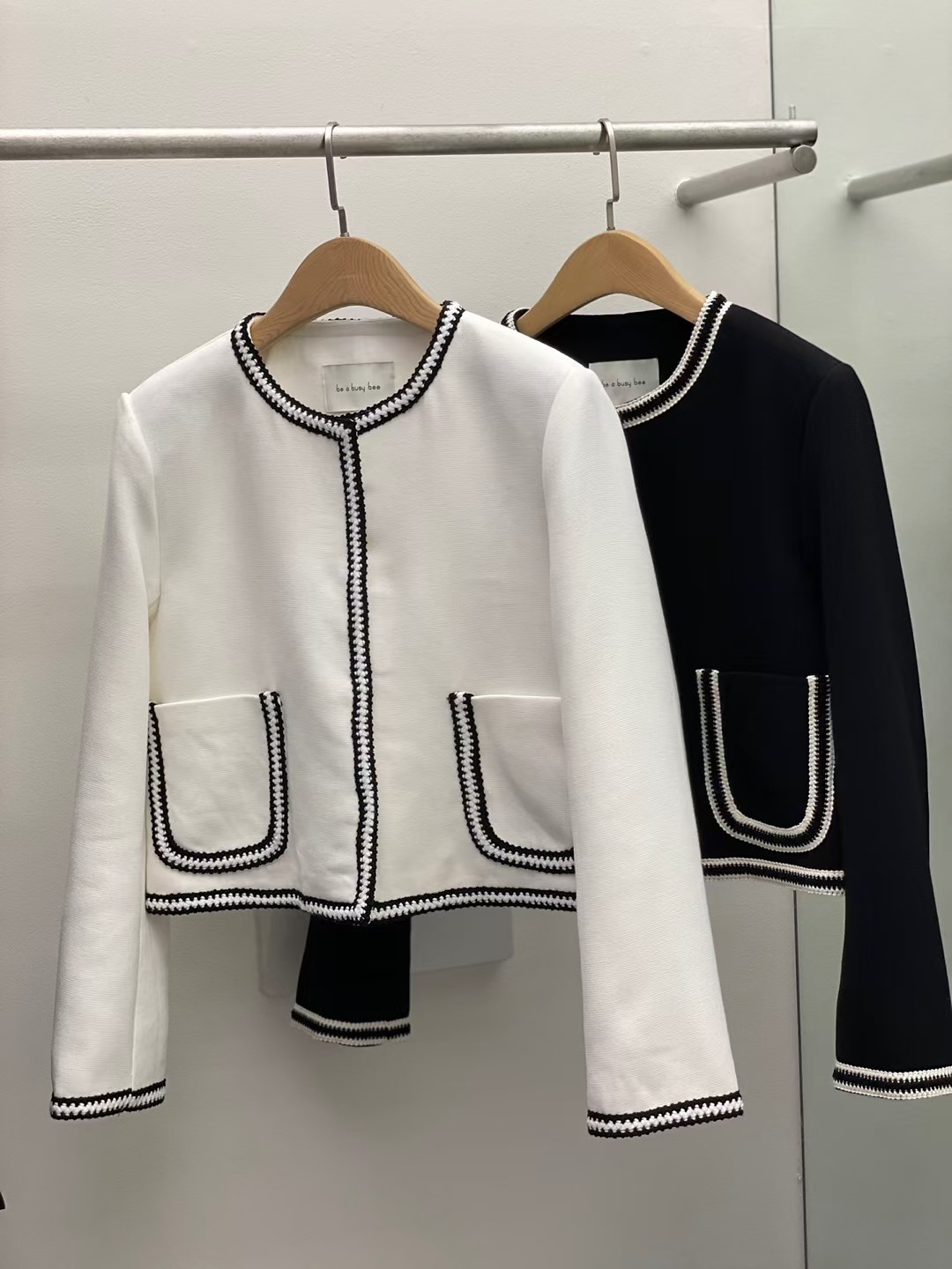 白色