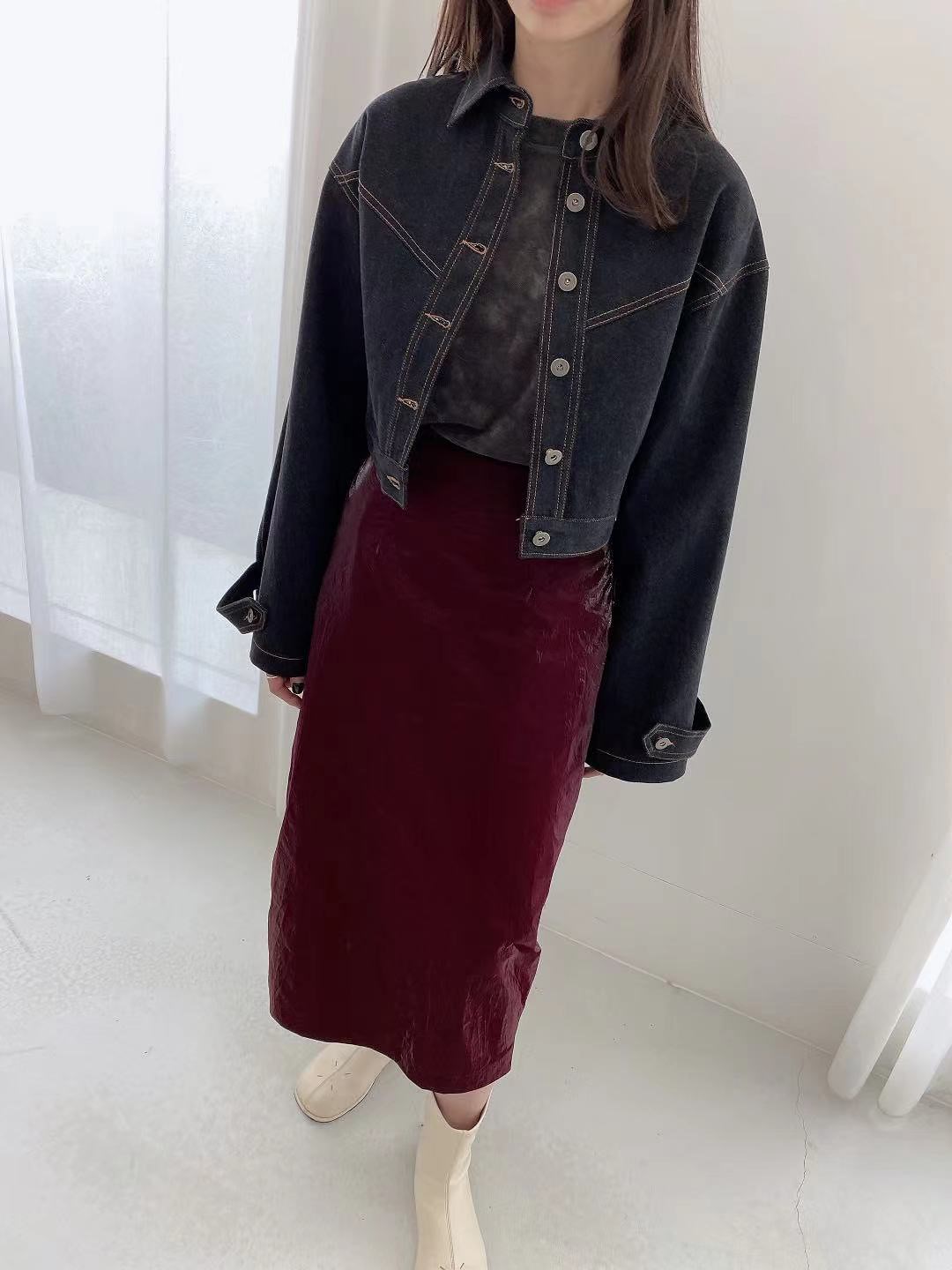 黑色