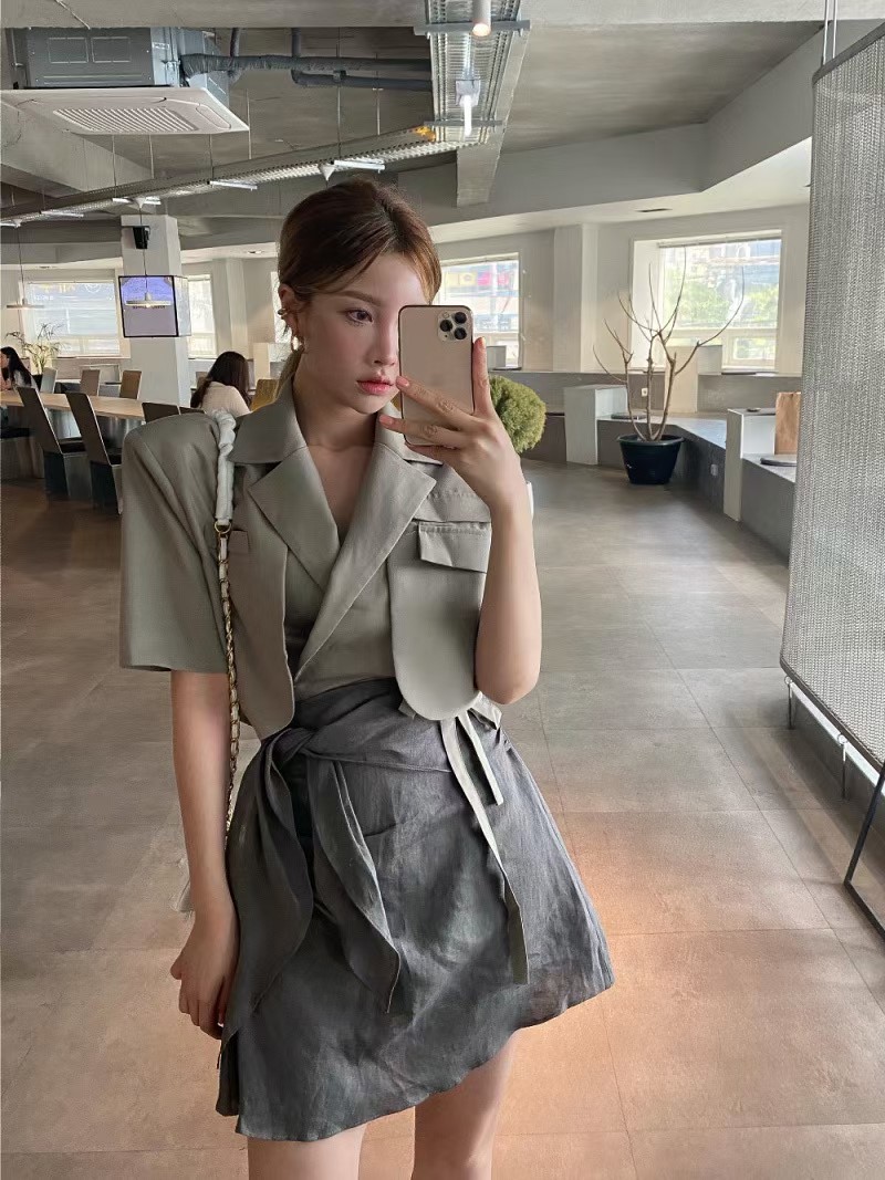 白色