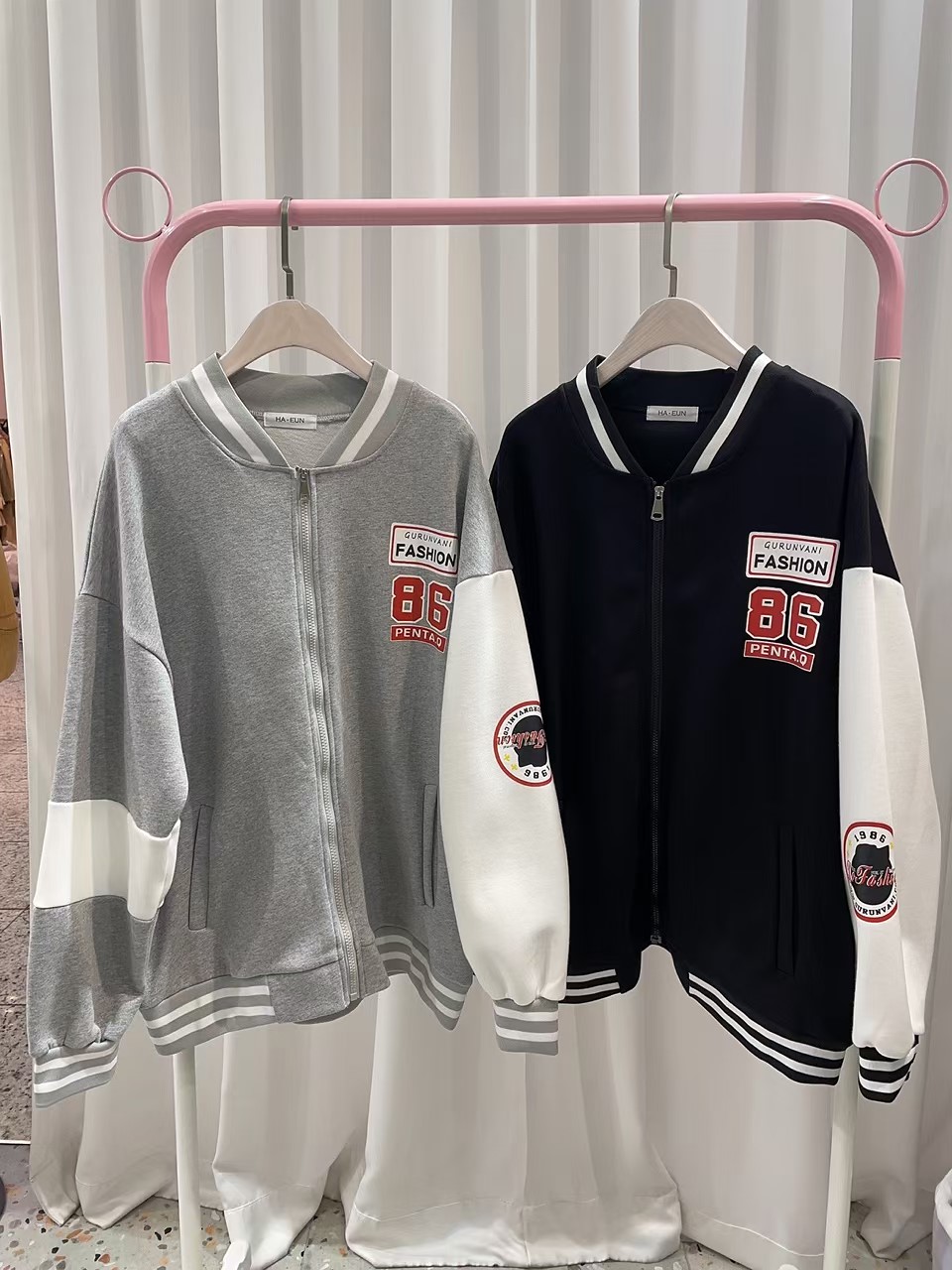 灰色