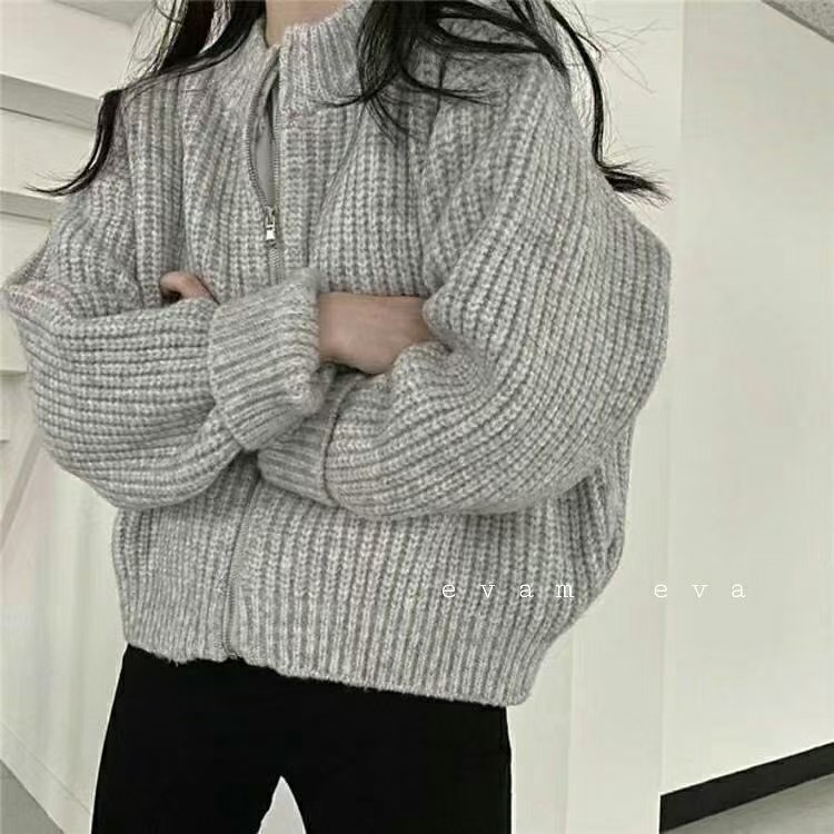 灰色