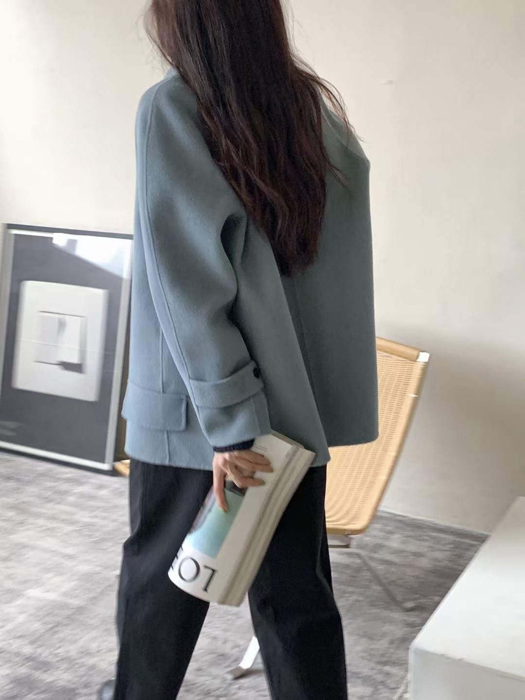 黑色