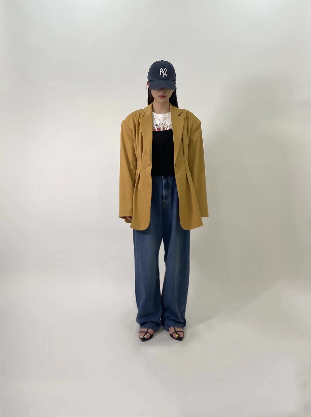 黄色