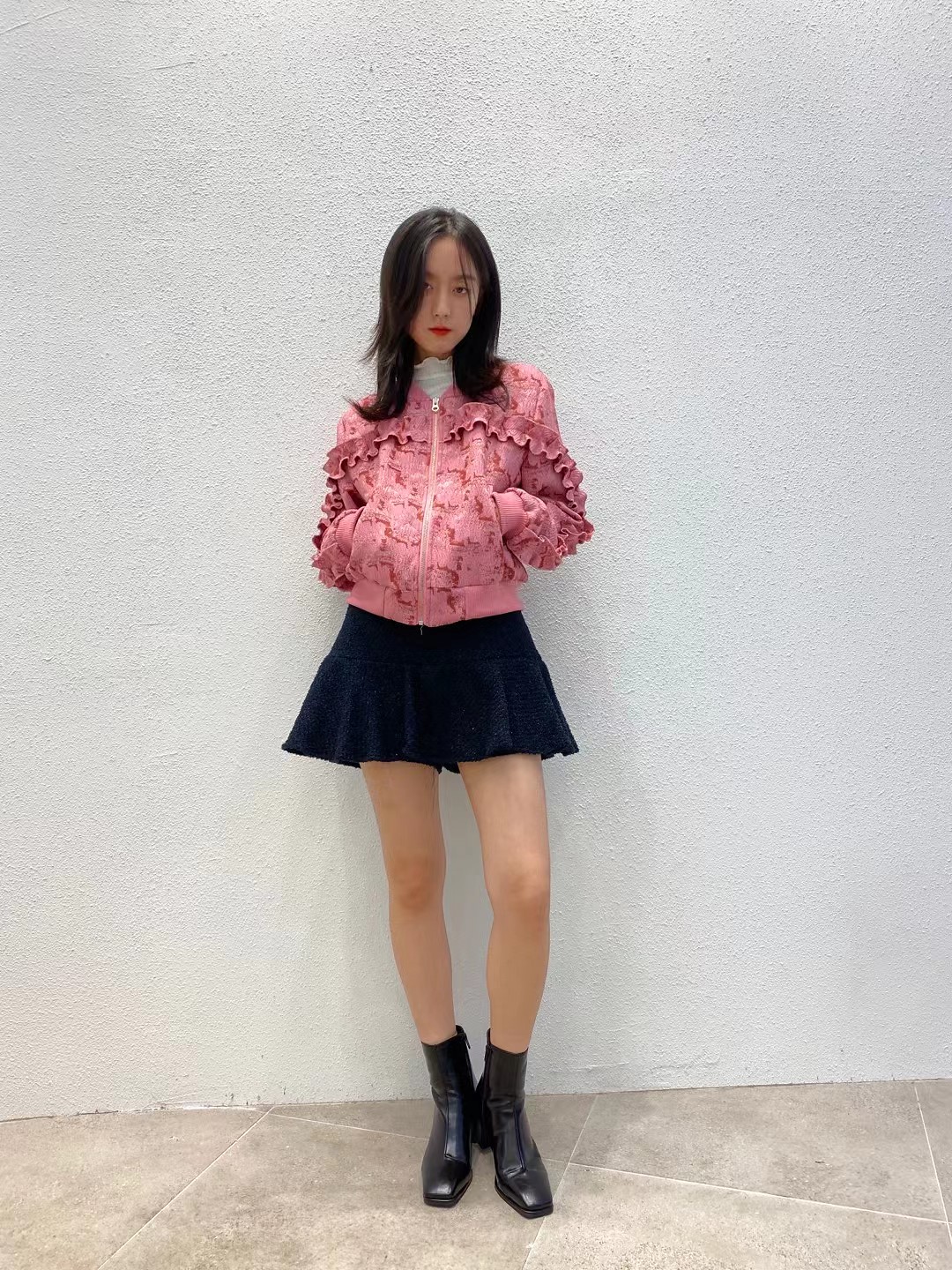 粉红色