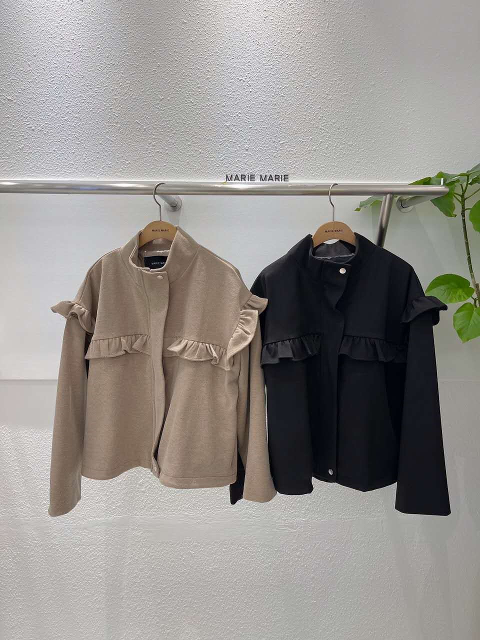 黑色