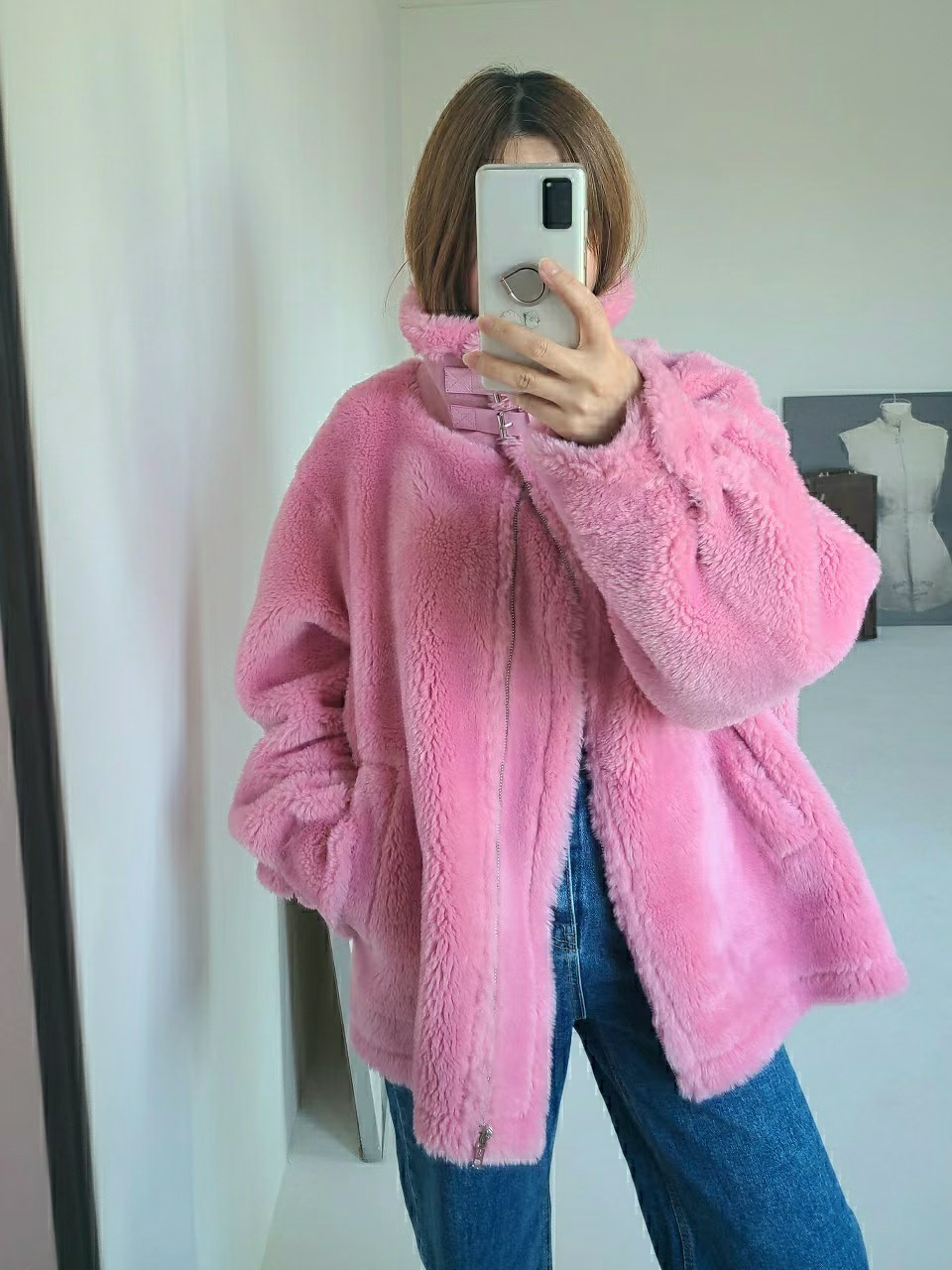 粉红色