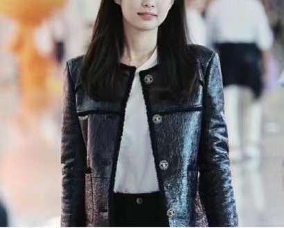 黑色